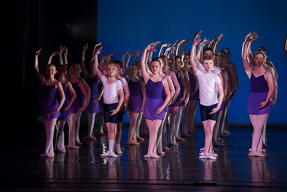 797-Danscentre HMT12 Act2