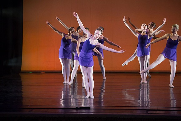 860-Danscentre HMT12 Act2