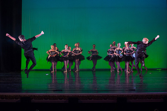 730-Danscentre HMT12 Act2