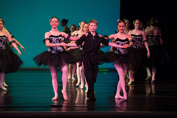 745-Danscentre HMT12 Act2