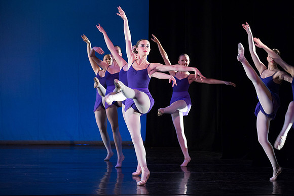 804-Danscentre HMT12 Act2