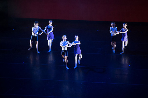 943-Danscentre HMT12 Act2