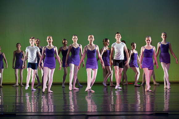 844-Danscentre HMT12 Act2