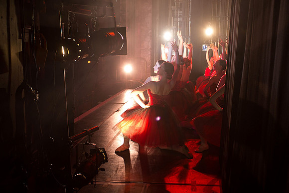 925-Danscentre HMT12 Act2