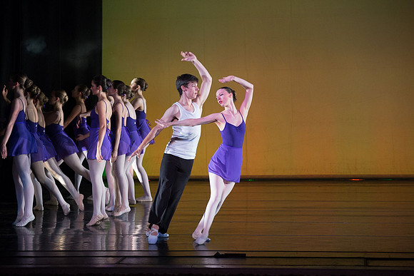 853-Danscentre HMT12 Act2