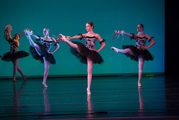 709-Danscentre HMT12 Act2