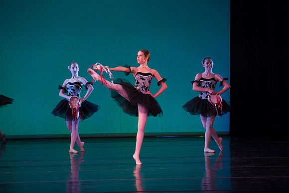 703-Danscentre HMT12 Act2