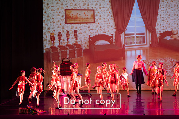 Encore_Act 1_RED-1077