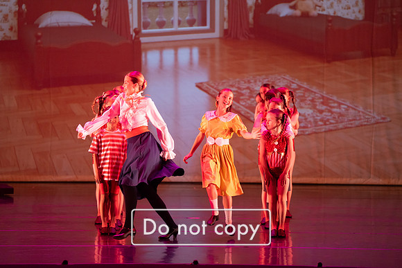 Encore_Act 1_RED-1080