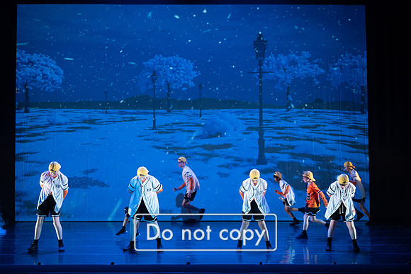Encore_Act 1_RED-1176
